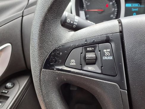 Used 2013 Chevrolet Equinox LS FWD image 11