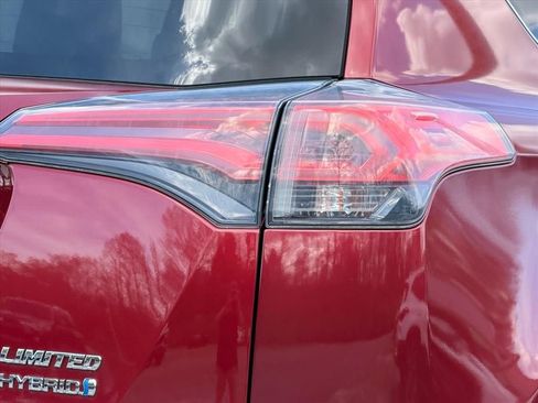 Used 2018 Toyota RAV4 Limited w/ Advanced Technology Package image 22
