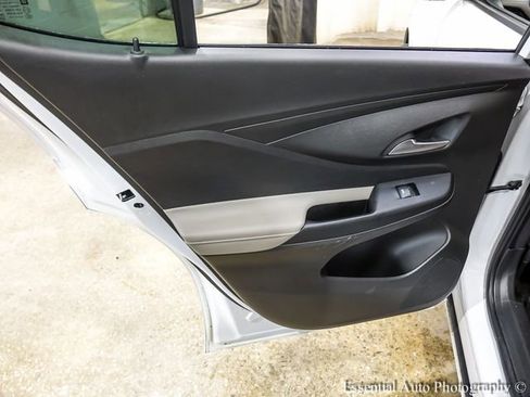 Certified 2025 Buick Envista Avenir FWD image 19