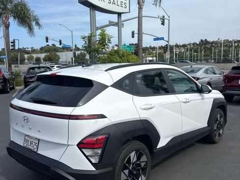 Used 2025 Hyundai Kona SEL image 4