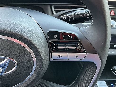 Used 2023 Hyundai Elantra SEL w/ Convenience Package image 27