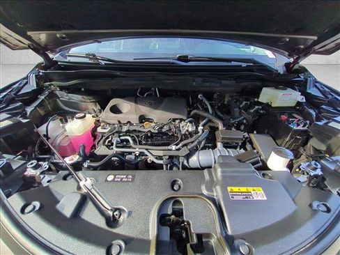 Used 2022 Toyota Sienna XLE w/ XLE Plus Package FWD image 27