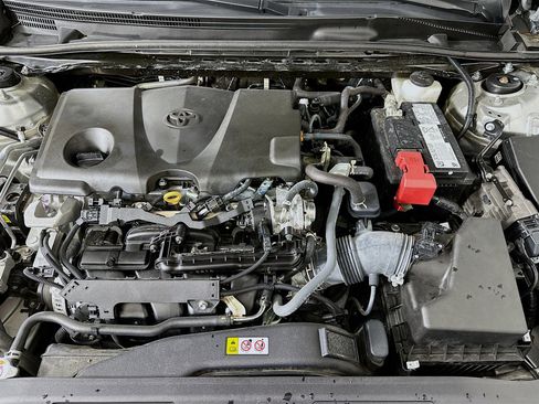 Used 2022 Toyota Camry SE image 31