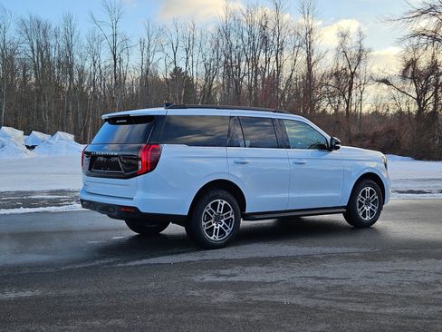 New 2026 Ford Expedition Active image 10