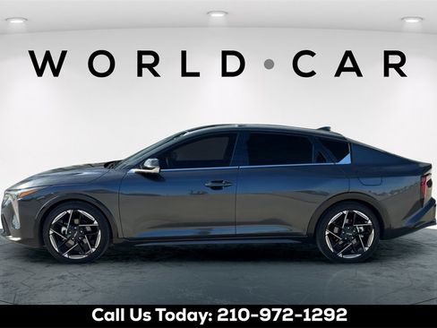 Certified 2025 Kia K4 GT-Line image 6