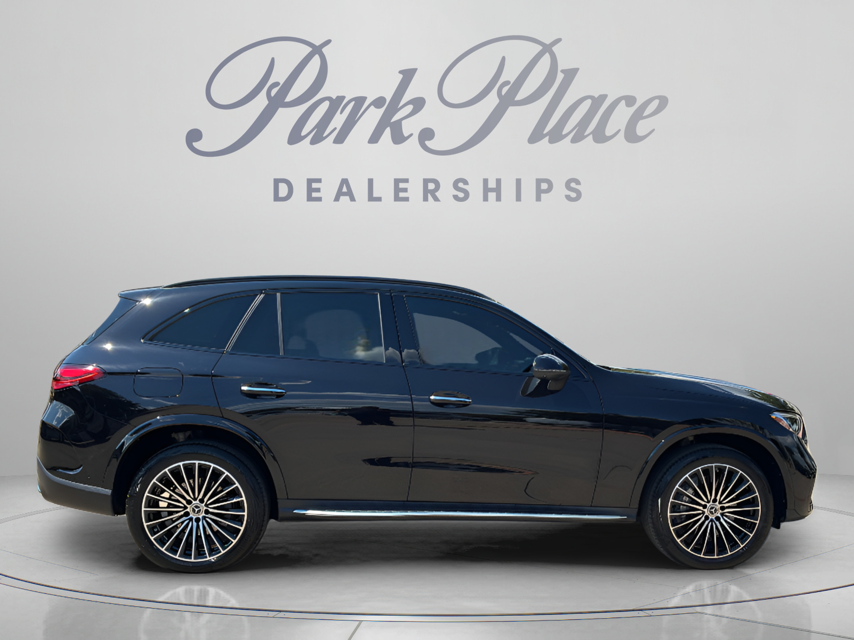 Used 2026 Mercedes-Benz GLC 300 image 6
