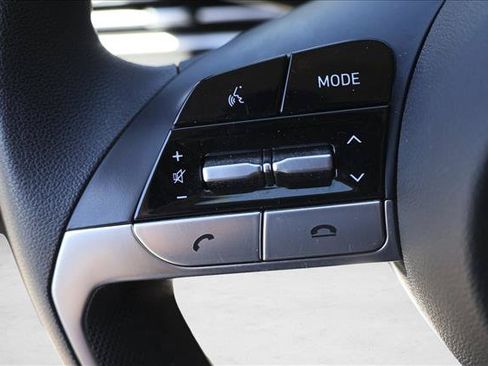 Used 2021 Hyundai Elantra SEL FWD image 13