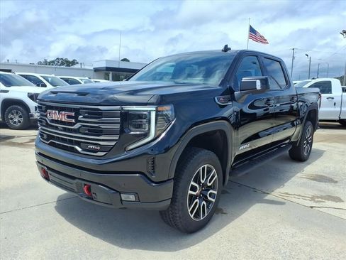 New 2026 GMC Sierra 1500 AT4 w/ AT4 Premium Package AWD/4WD image 3