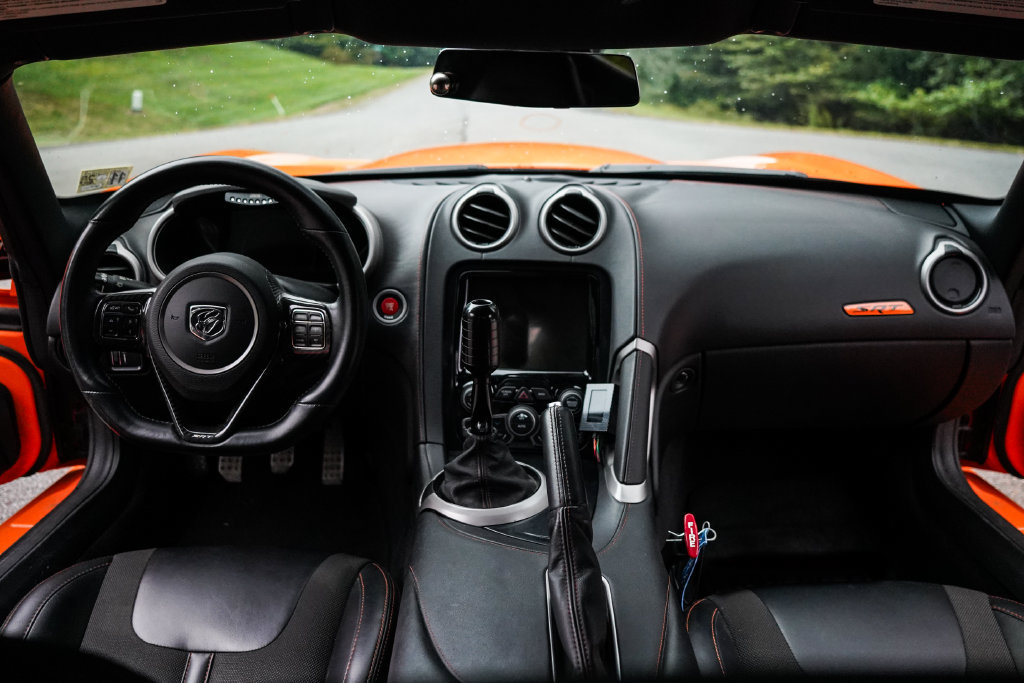 Used 2014 SRT Viper SRT-10 RWD image 24