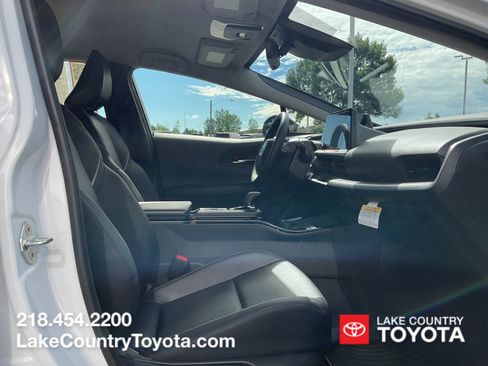 Used 2026 Toyota Prius XLE FWD image 12