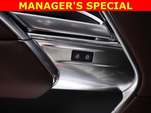 Used 2025 Land Rover Range Rover SE AWD/4WD image 16