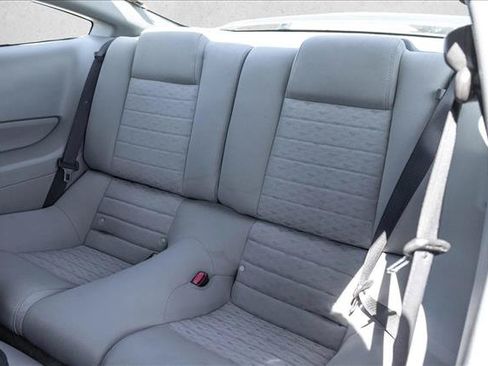 Used 2006 Ford Mustang GT RWD image 18