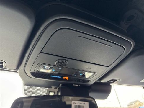 New 2025 Ford Bronco 4-Door image 29