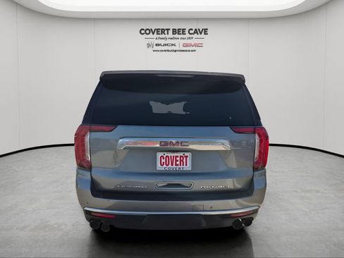 Used 2022 GMC Yukon XL Denali w/ Denali Premium Package image 8