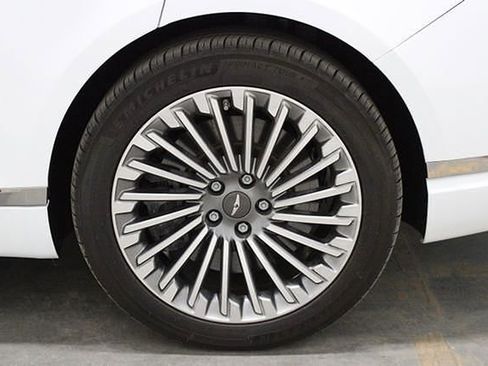 Used 2023 Genesis G80 image 49