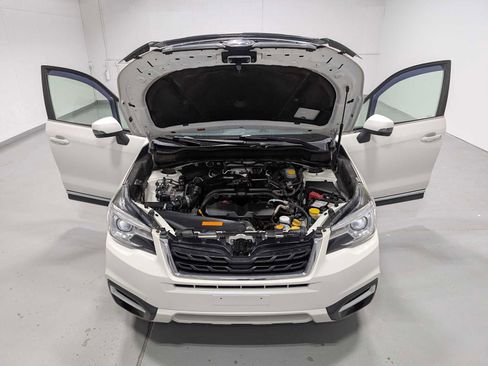 Used 2018 Subaru Forester 2.5i Touring w/ Popular Package #3B image 13