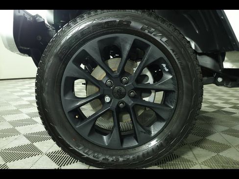 Used 2023 Jeep Gladiator Overland image 13