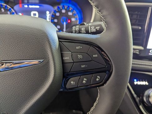 New 2026 Chrysler Pacifica Select image 21