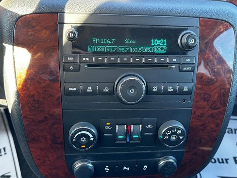 Used 2013 Chevrolet Avalanche LS AWD/4WD image 9