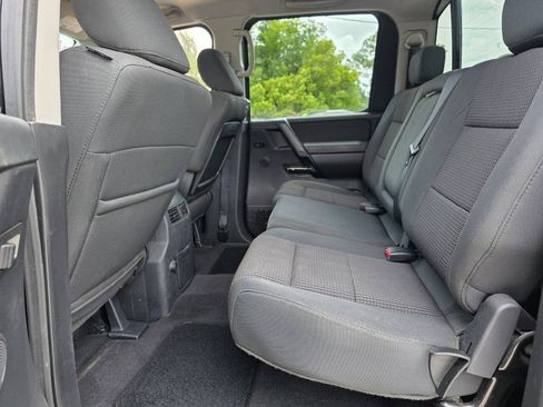Used 2010 Nissan Titan SE w/ SE Value Truck Pkg AWD/4WD image 10