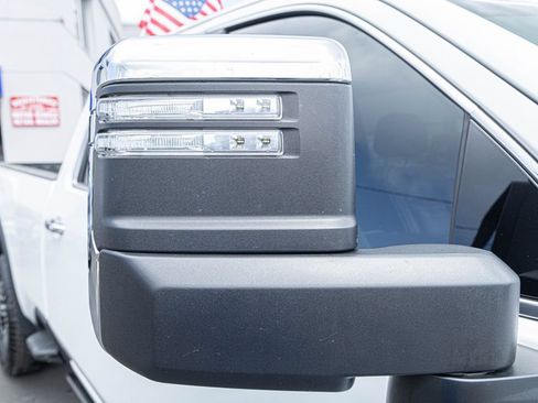 Used 2025 GMC Sierra 3500 Denali Ultimate AWD/4WD image 15