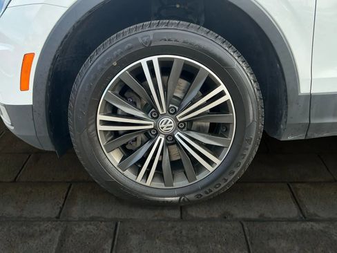 Used 2018 Volkswagen Tiguan SEL w/ 3rd Row Seat Package image 22