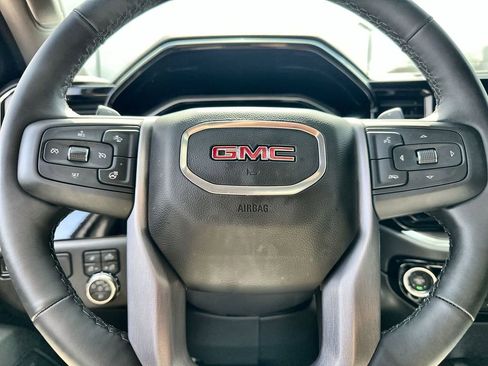 Certified 2026 GMC Sierra 1500 SLT RWD image 33