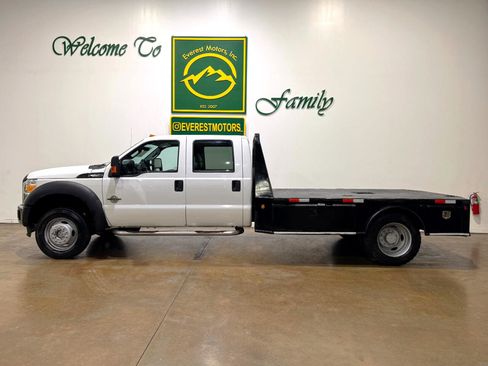Used 2011 Ford F550 4x4 Crew Cab Super Duty w/ Payload Upgrade Pkg image 4