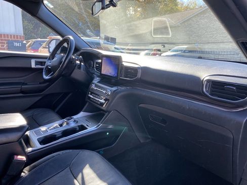 Used 2020 Ford Explorer Limited image 19