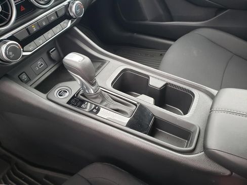 Certified 2025 Nissan Sentra S FWD image 30