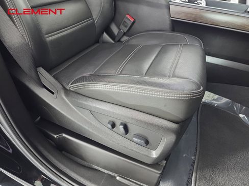 Used 2019 GMC Sierra 3500 Denali w/ Duramax Plus Package image 29