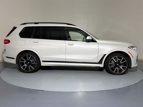 Used 2019 BMW X7 xDrive40i w/ Premium Package AWD/4WD image 5