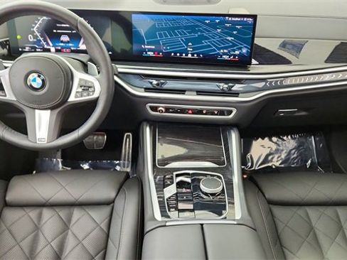 Used 2026 BMW X6 xDrive40i image 36