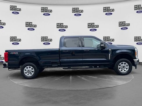 Used 2024 Ford F350 XLT AWD/4WD image 7