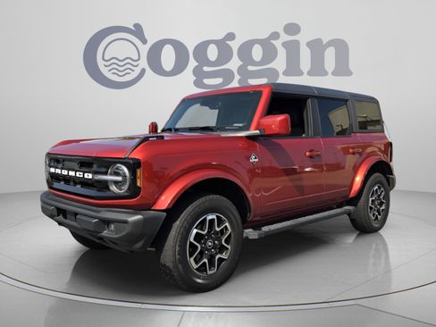 Used 2024 Ford Bronco Outer Banks AWD/4WD image 1