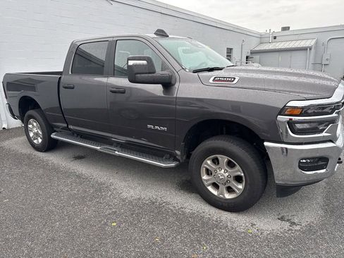 Used 2025 RAM 2500 Big Horn AWD/4WD image 11