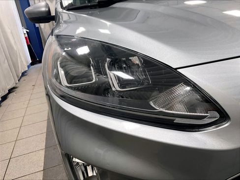 Used 2022 Ford Escape SEL w/ Technology Package image 34