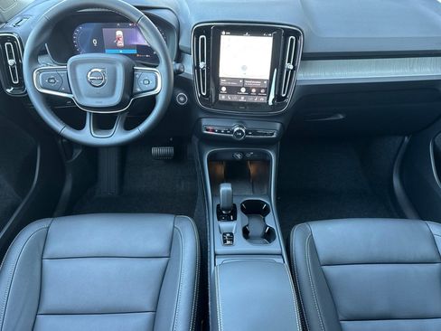 New 2026 Volvo XC40 B5 Core AWD/4WD image 14