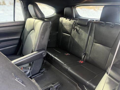 Used 2021 Toyota Highlander XSE image 10