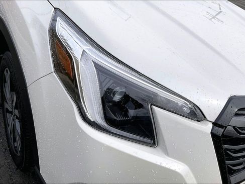 Certified 2023 Subaru Forester Limited w/ Popular Package #2 image 32