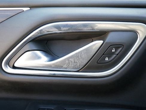 Used 2023 Chevrolet Tahoe Z71 w/ Luxury Package image 16