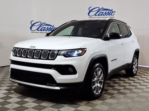 Used 2025 Jeep Compass Limited AWD/4WD image 5