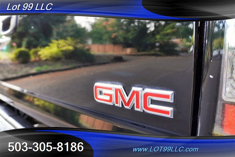 Used 2004 GMC Sierra 2500 SLT w/ Heavy-Duty Power Package AWD/4WD image 34