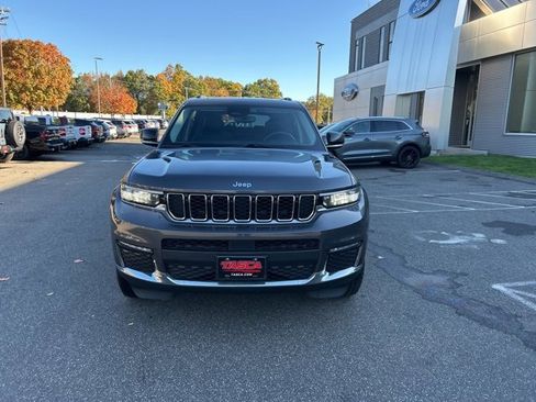 Used 2022 Jeep Grand Cherokee L Limited image 2