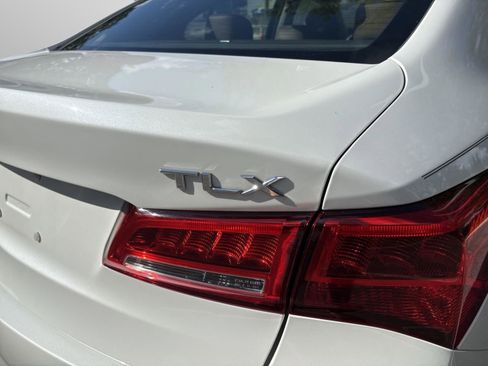 Used 2018 Acura TLX V6 w/ Technology Package FWD image 23