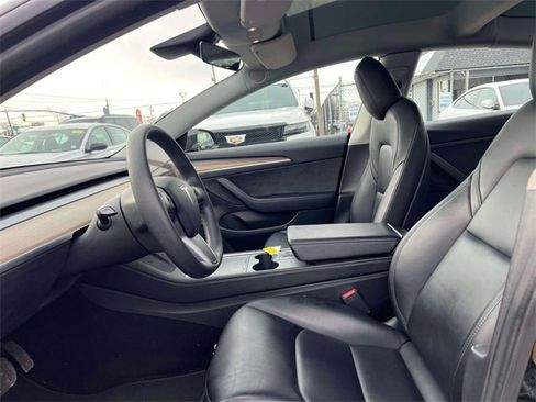 Used 2022 Tesla Model 3 Long Range image 18