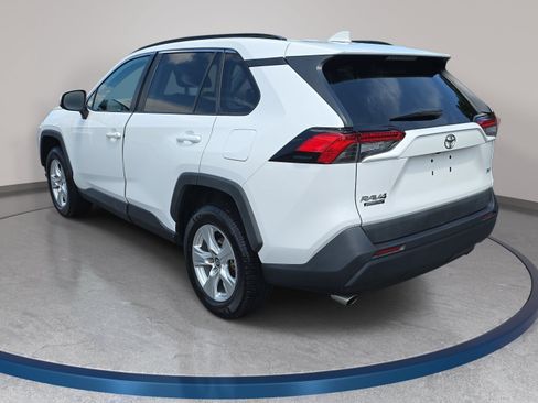 Used 2021 Toyota RAV4 XLE w/ Convenience Package FWD image 7