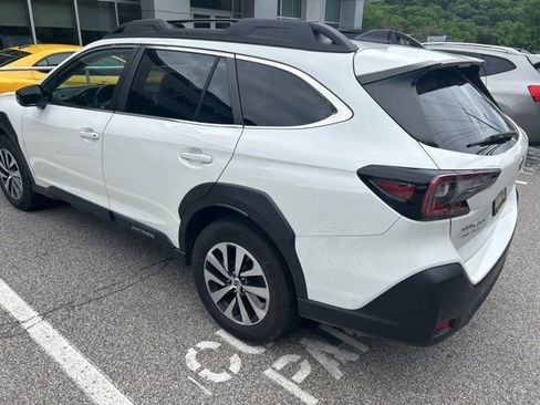 Certified 2024 Subaru Outback Premium AWD/4WD image 11