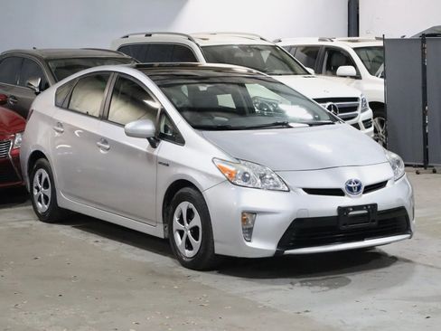 Used 2014 Toyota Prius Four w/ Solar Roof Package image 3