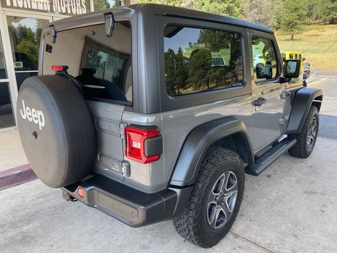 Used 2021 Jeep Wrangler Sport AWD/4WD image 7